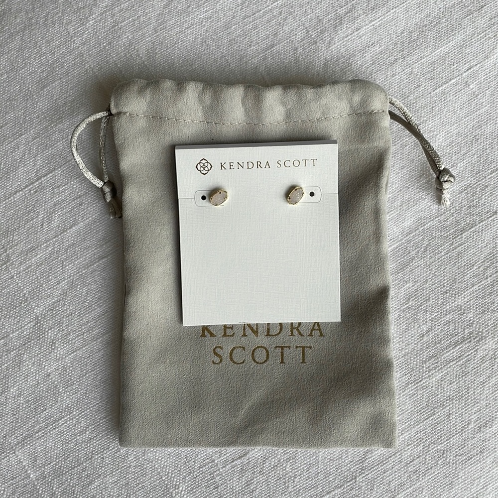 KENDRA SCOTT Ellie Gold Stud Earrings in Iridescent Drusy BRAND NEW!